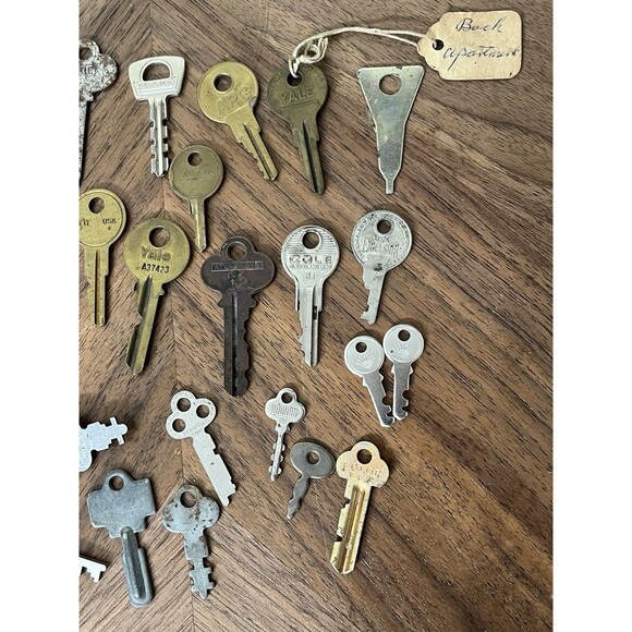 OLD VTG Photo Art JEWELRY STEAMPUNK Corbin Star Cole Hudson Russwin Yale KEY LOT - Picture 8 of 8